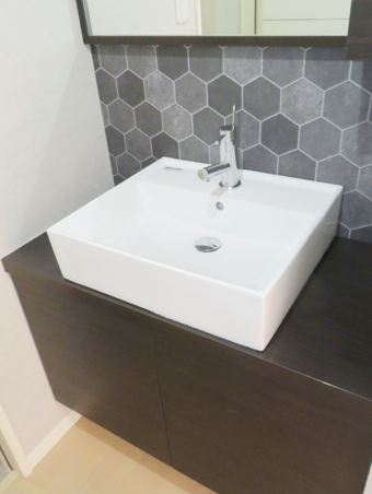 広々＆たっぷり収納＆高級感のあるキッチンに 新宿区A様邸